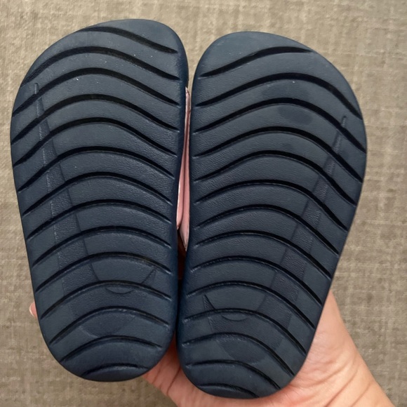 RUN SMALL baby girl NIKE slides - Picture 6 of 6